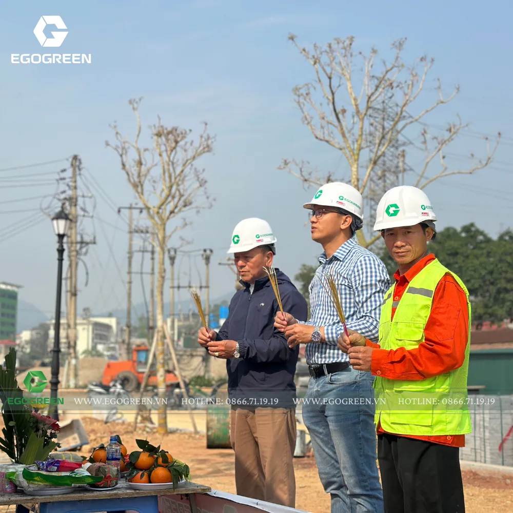 Lễ khởi công diễn ra trong không khí gần gũi và hào hứng.